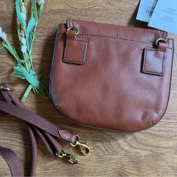 Fossil NWT Women’s Medium Brown Leather Convertible Fannie Mini Crossbody bag